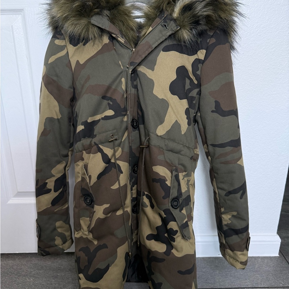 Women's Camouflage Ski Jacket with Faux Fur Hood
